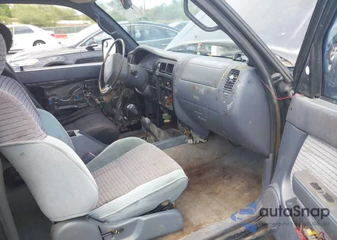 1999 Toyota Tacoma Limited V6 из США, поврежденный, VIN 4TAWN74N5XZ402706